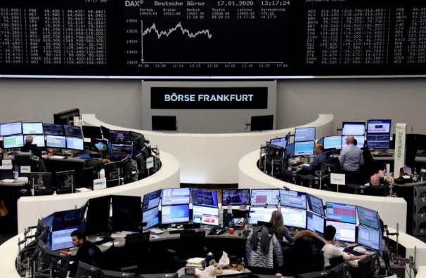 أسهم أوروبا تنتعش وداكس يسجل مستوى قياسيا