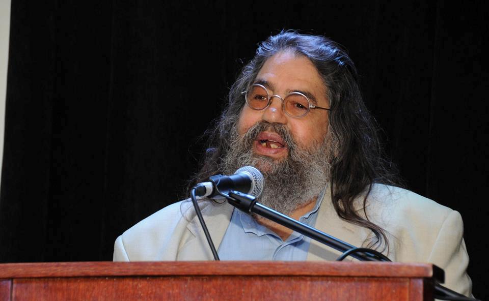 إدخال الفنان عبد القادر اعبابو للمستشفى إثر وعكة صحية