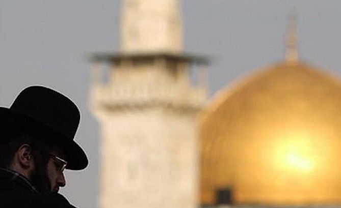 عشرات المستوطنين يقتحمون المسجد الأقصى