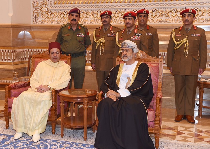 مولاي رشيد يقدم التعازي في وفاة سلطان عمان