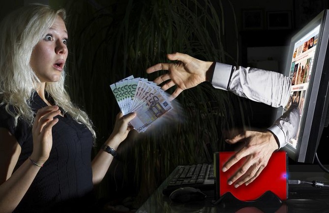  نصف مستخدمي الإنترنت ضحايا لجرائم إلكترونية 