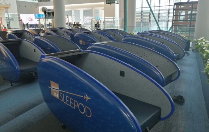 كبائن نوم خاصة لخدمة المسافرين في مطار إسطنبول