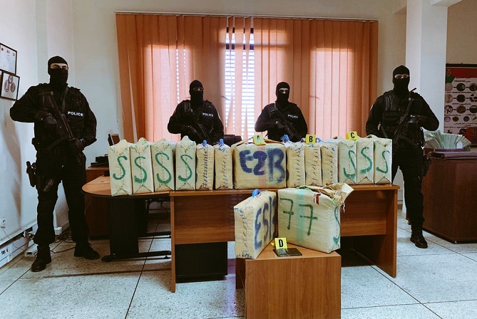  حجز 380 كيلوغرام من مخدر الحشيش بمراكش 