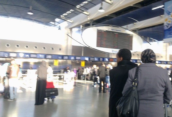 المغرب يفعل المراقبة الصحية ضد "كورونا" بالمطارات والموانئ