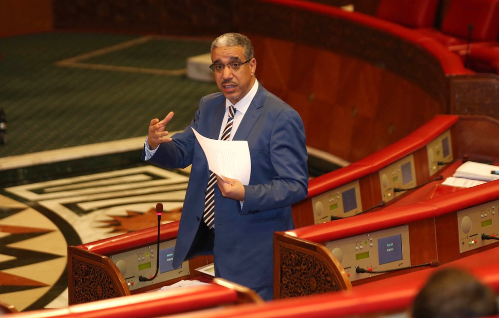 شكاية تضع الرباح أمام القضاء بسبب أزمة النقل في القنيطرة