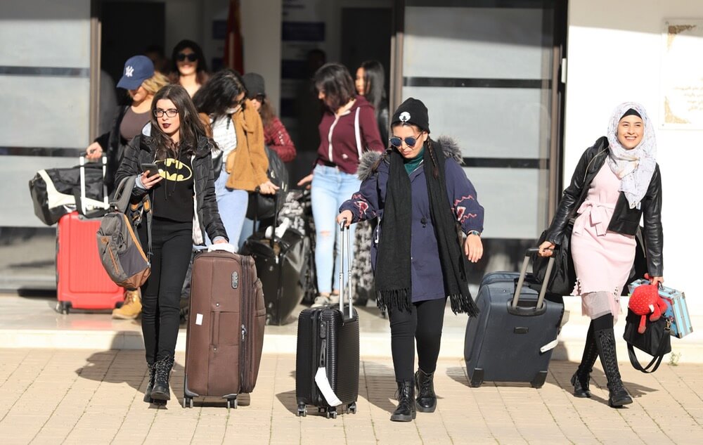 رفع الحجر الصحي عن "مَغاربة ووهان" دون تسجيل أي إصابة بفيروس "كورونا"