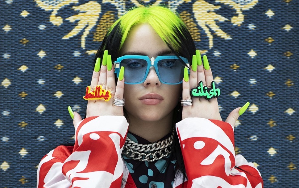  نجمة POP أمريكية تستعرض شعار الوداد على صفحات مجلة VOGUE العالمية 