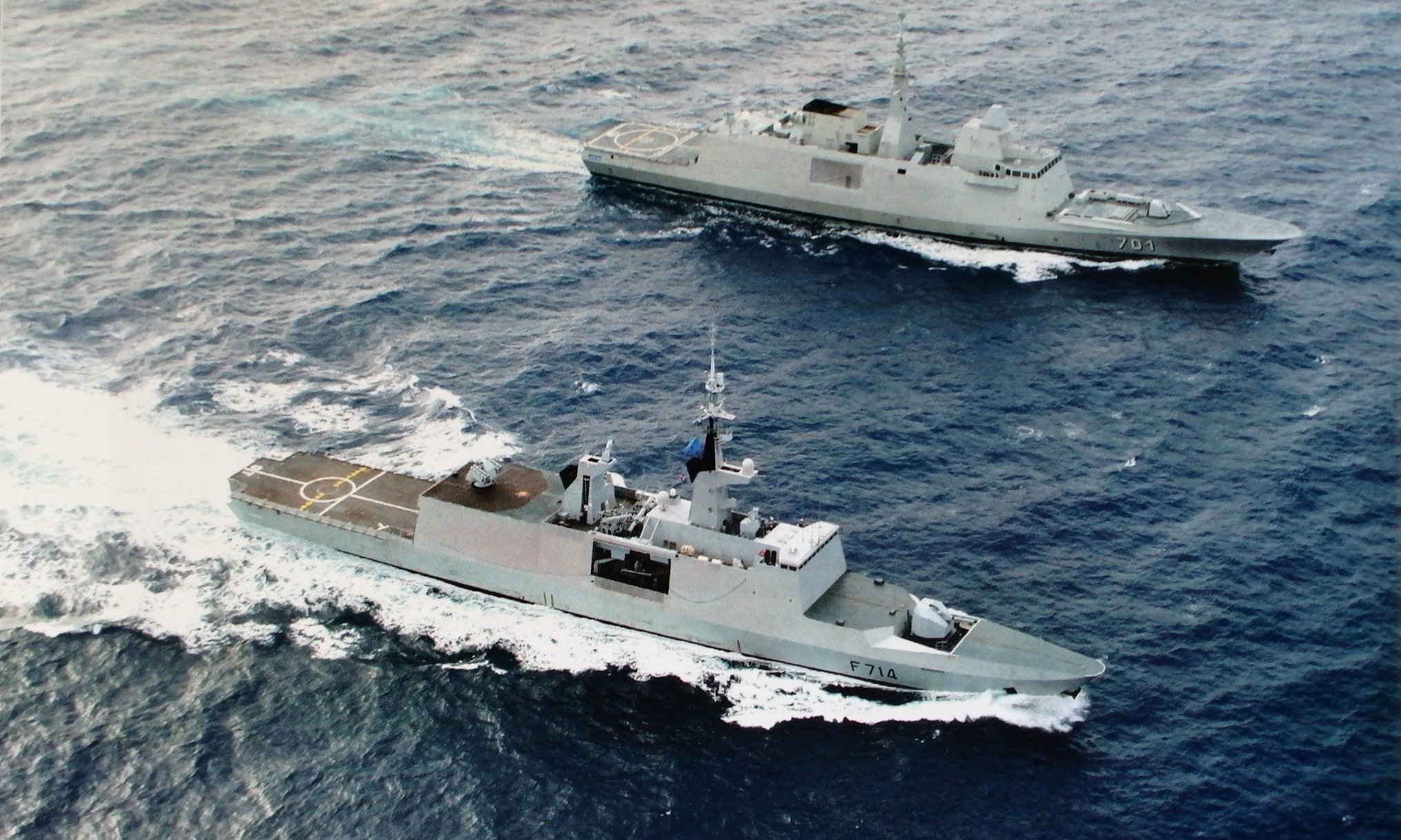  المغرب يُنشىء قاعدة عسكرية بحرية قبالة آسفي.. ويتفاوض للحصول على غواصتين 