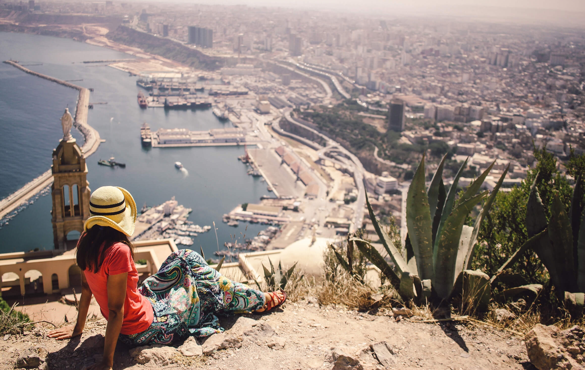 لإستدراك تقدم المغرب.. الجزائر تُقرر فتح أبوابها لسياح العالم