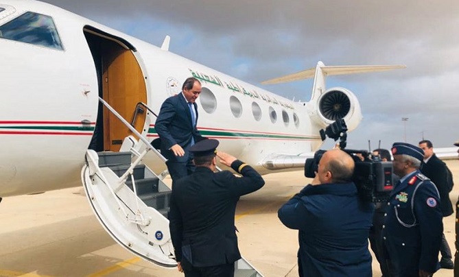  وزير خارجية الجزائر يصل بنغازي للقاء خليفة حفتر 