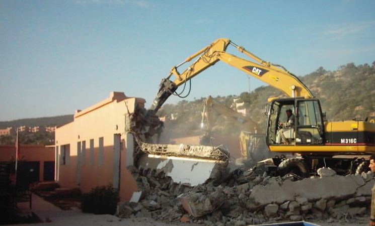 "تبديد أموال عمومية واستغلال النفوذ" تلاحق المتورطين في فضيحة تغازوت