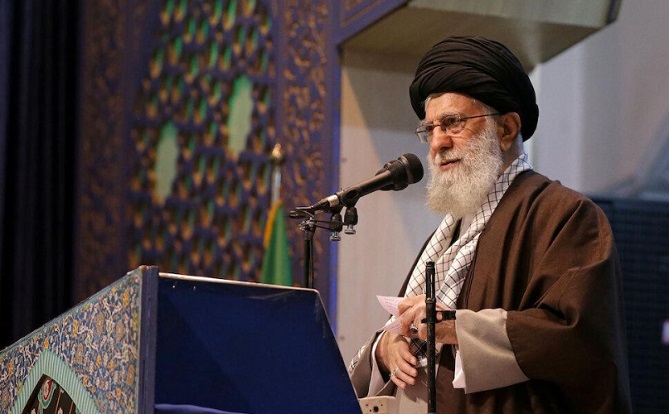 خامنئي: صفقة القرن ستموت قبل أن يموت ترامب