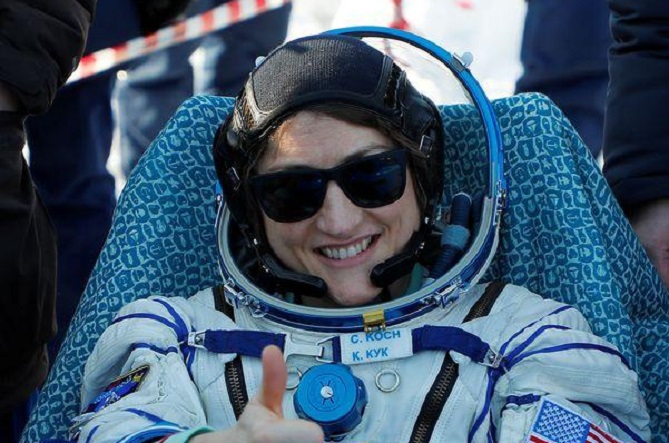 رائدة الفضاء الأمريكية كريستينا كوك تعود للأرض