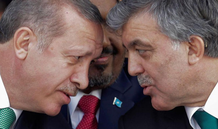  عبد الله غول يوجه طلبا إلى أردوغان بشأن مصر 