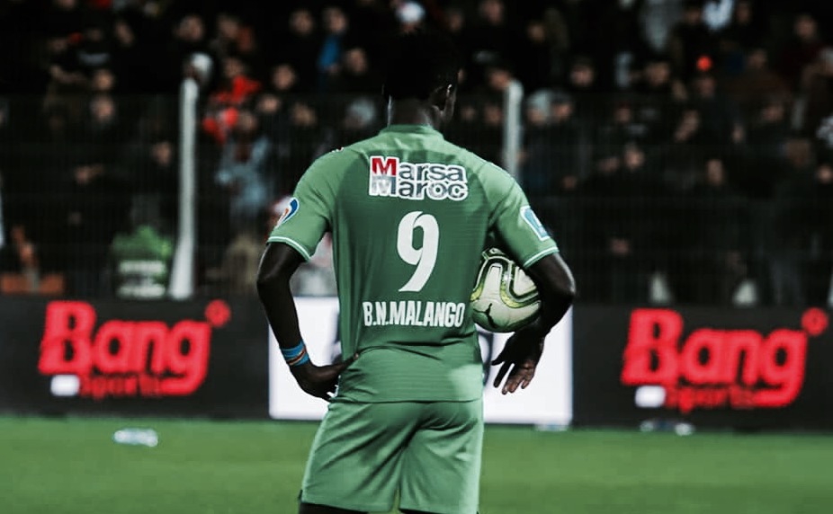  الـFIFA تغرم مالونغو 297 ألف دولار.. والرجاء: وضعية اللاعب "قانونية" 