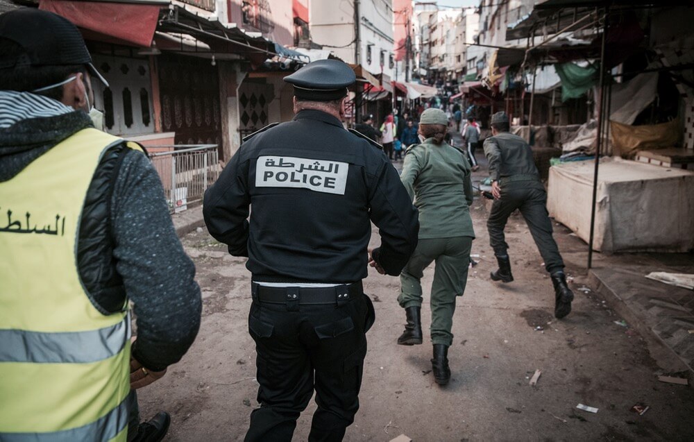  السلطة والكاميرا.. تطبيع في زمن "كورونا" يتحول إلى سيف ذي حدين 