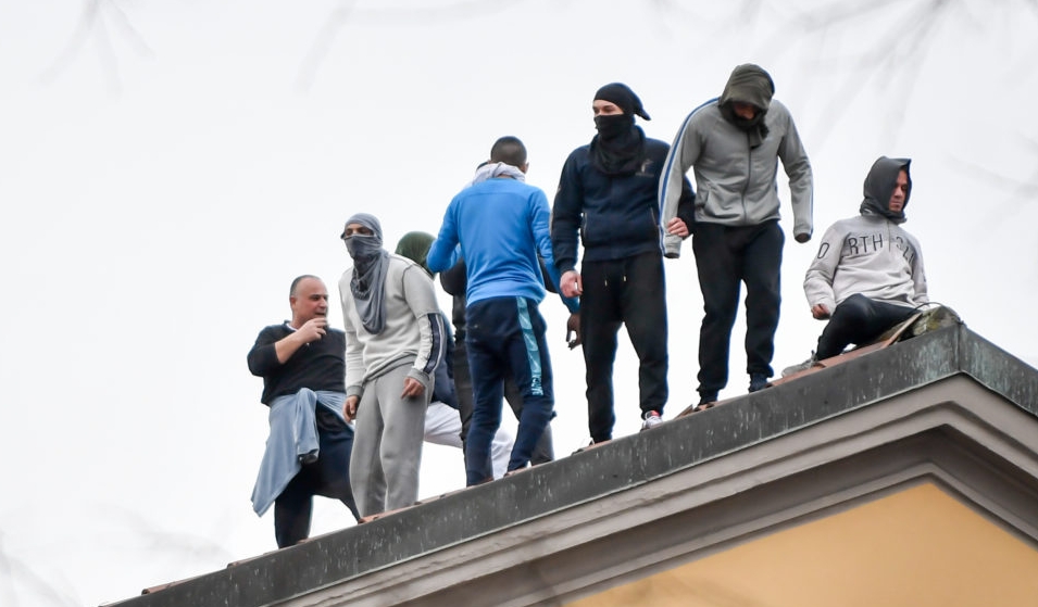  بعد تفشي فيروس "كورونا".. شغب في 27 سجنا بإيطاليا يخلف مقتل 6 معتقلين 