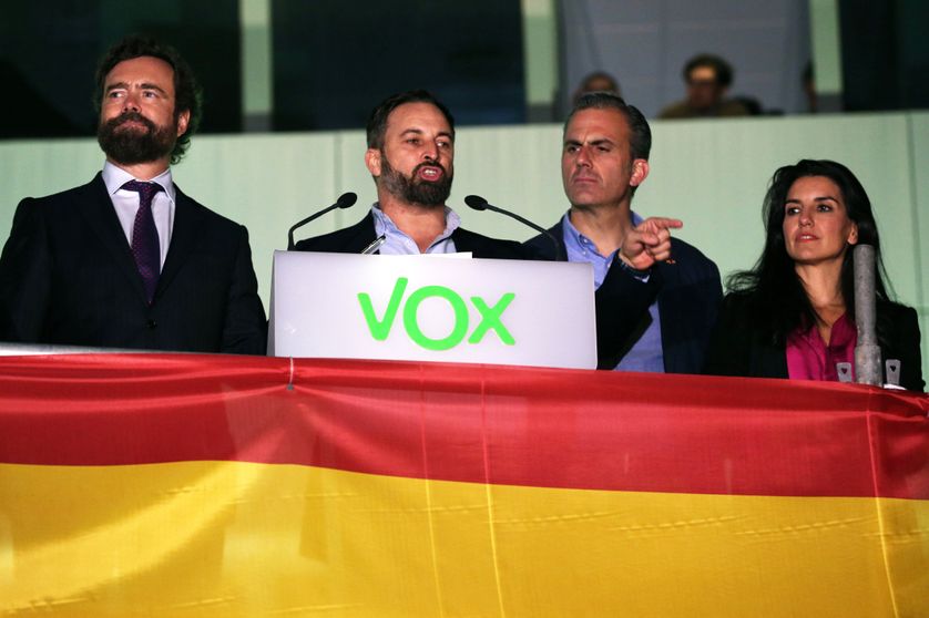  زعيم "فوكس" يدعو لـ"طرد المغاربة" ردا على قرار الرباط إغلاق الحدود مع إسبانيا 