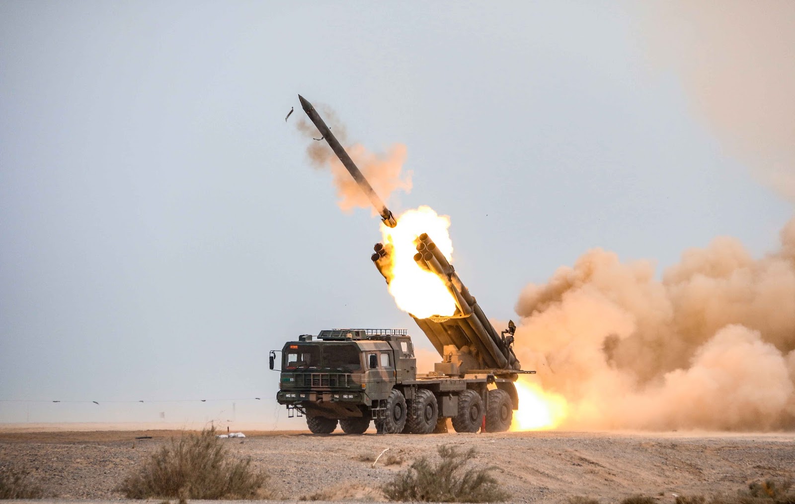  المغرب يتسلم نظام راجمات صواريخ  صيني للقذائف الكلاسيكية والعنقودية 