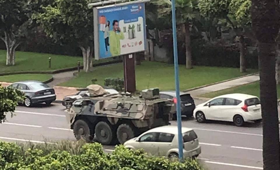  مدرعات الجيش تجوب شوارع الدار البيضاء قبل دخول المغرب "الطوارئ الصحية" 