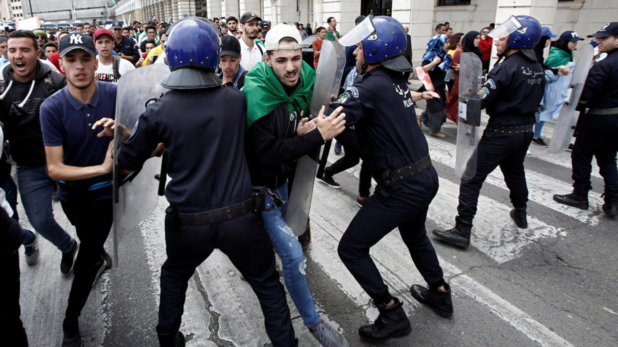 منظمة العفو الدولية تطالب بالإفراج عن المتظاهرين المعتقلين في الجزائر