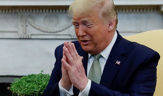 الرئيس الأمريكي يعلن 15 مارس يوما وطنيا للصلاة