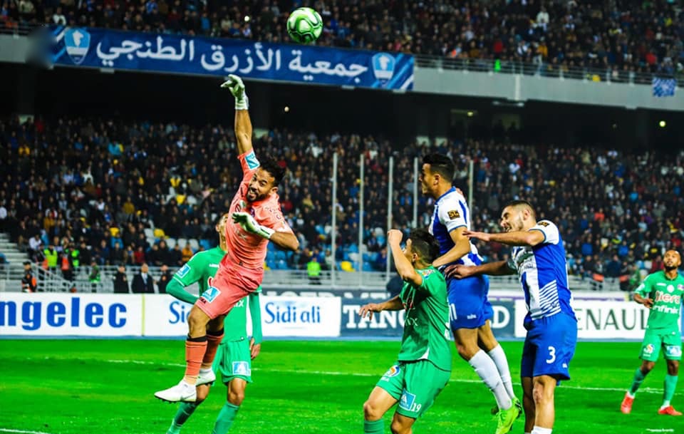 عكس أوروبا.. لماذا الأندية المغربية "معفية" من تخفيض الأجور خلال "كورونا"؟