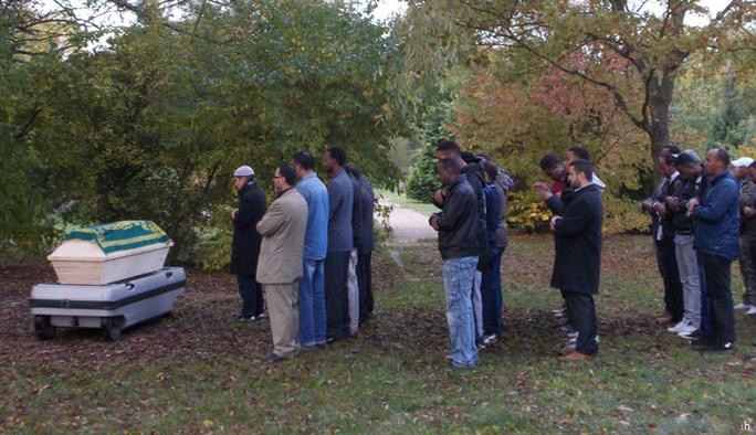 خاص ــ رئيس أئمة إيطاليا لـ"الصحيفة".. أسقطنا التيمم وتغسيل المسلم قبل الدفن