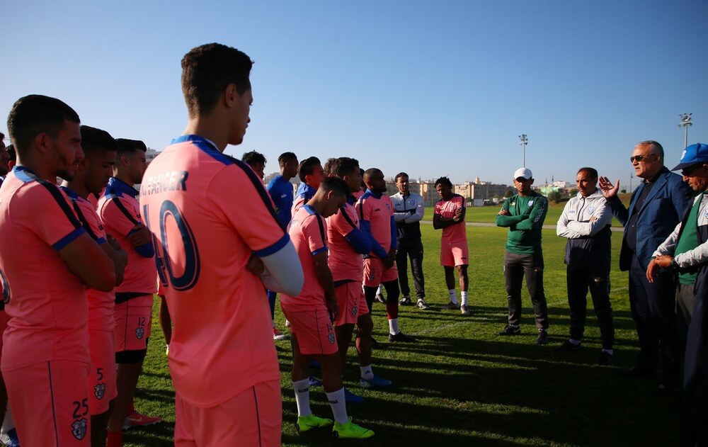 بعد تبرع رئيسه لصندوق كورونا.. العاملون باتحاد طنجة محرومون من رواتبهم!