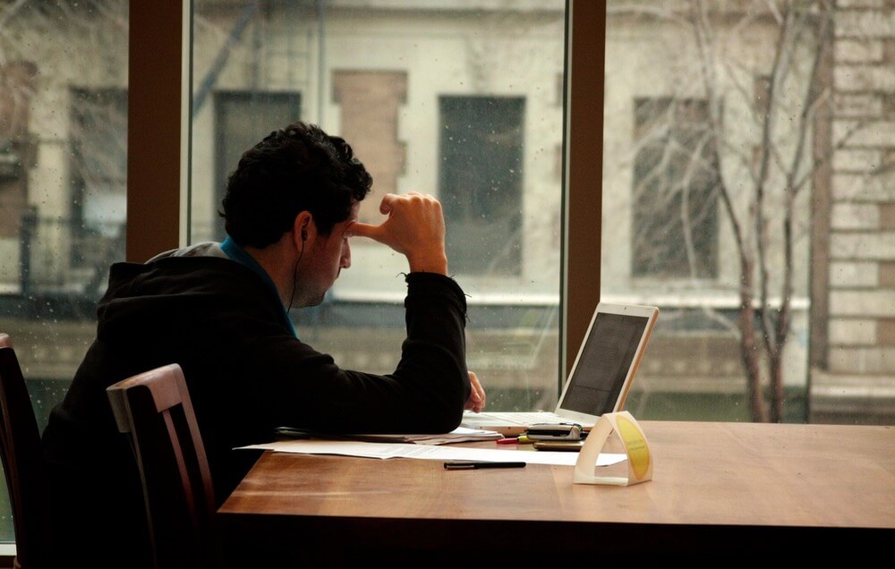  لِنُقاوم.. شعار طلبة مَغاربة في إيطاليا مَنسيون مع غربتهم في زمن "كورونا" 