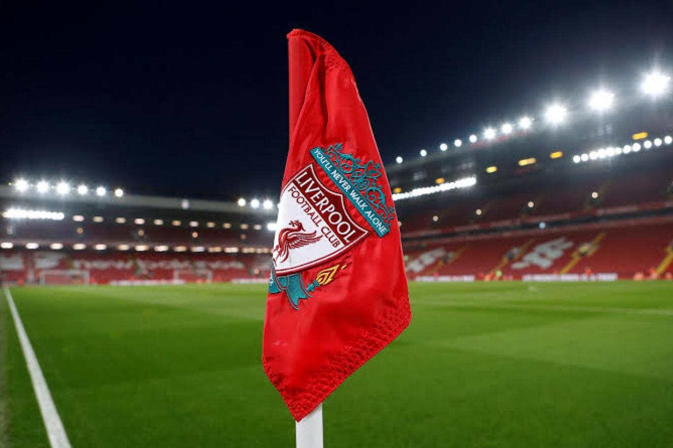 ليفربول يعتذر عن البطالة الجزئية لموظفيه