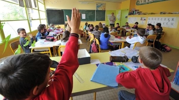 مدارس خاصة "تحرض" الآباء على كسر "الطوارئ" لسداد "الواجب الشهري"