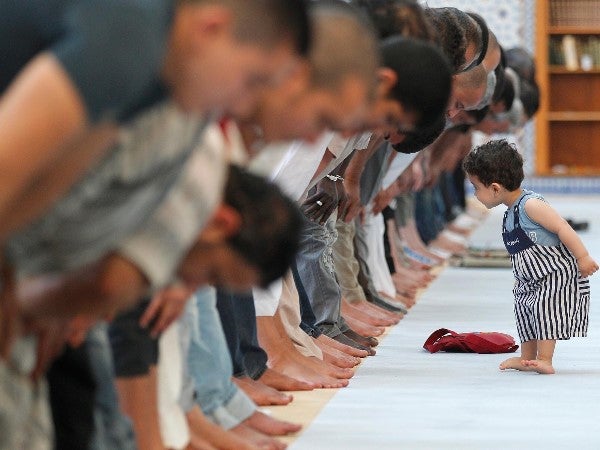  مدة تمديد الطوارئ "تصدم" المغاربة.. والتراويح أبرز المفقودين في رمضان 