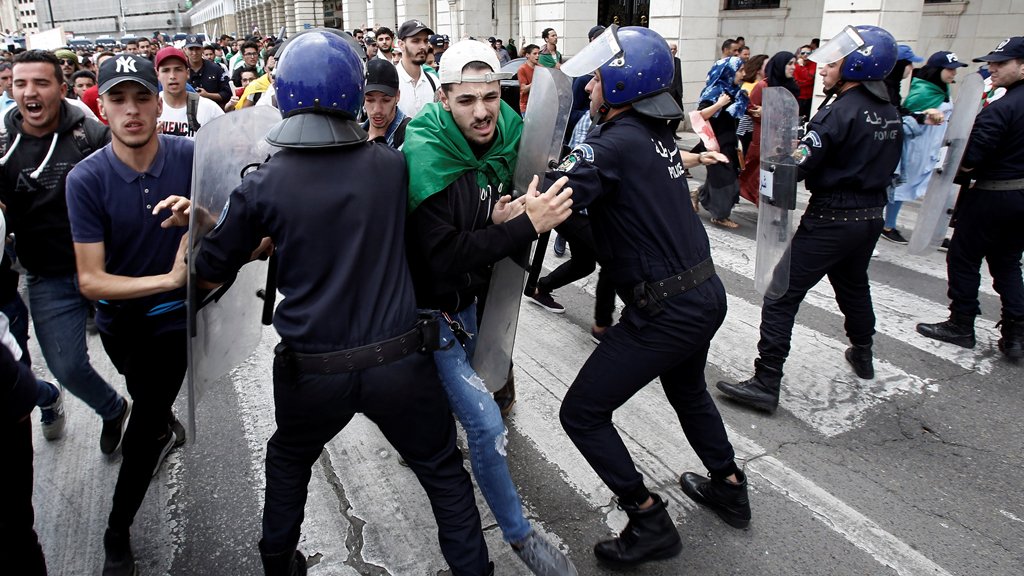  منظمة العفو الدولية تدعو الجزائر إلى وضع حد لـ "القمع" و"المتابعات التعسفية" 