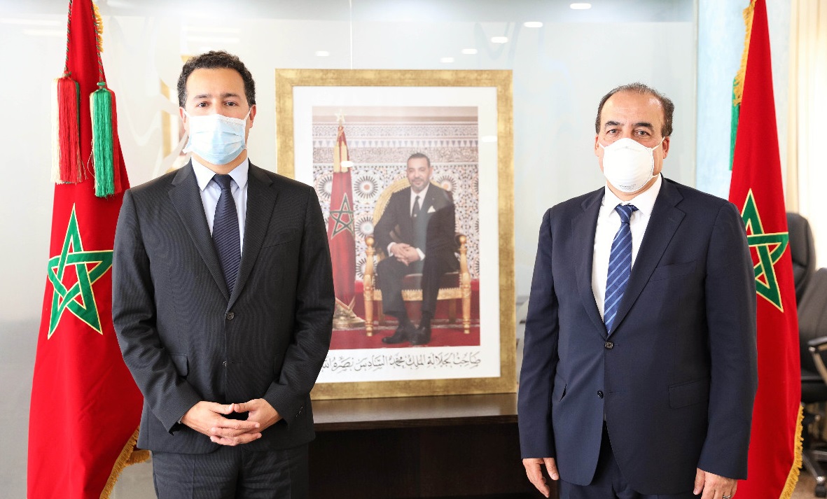  عبيابة يُسلم الثقافة والشباب والرياضة للفردوس 