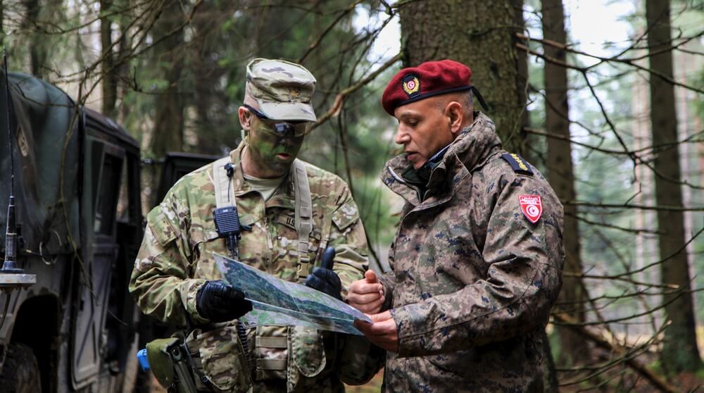  بعد توغل روسيا في ليبيا.. أمريكا تدرس إرسال وحدة عسكرية إلى تونس 