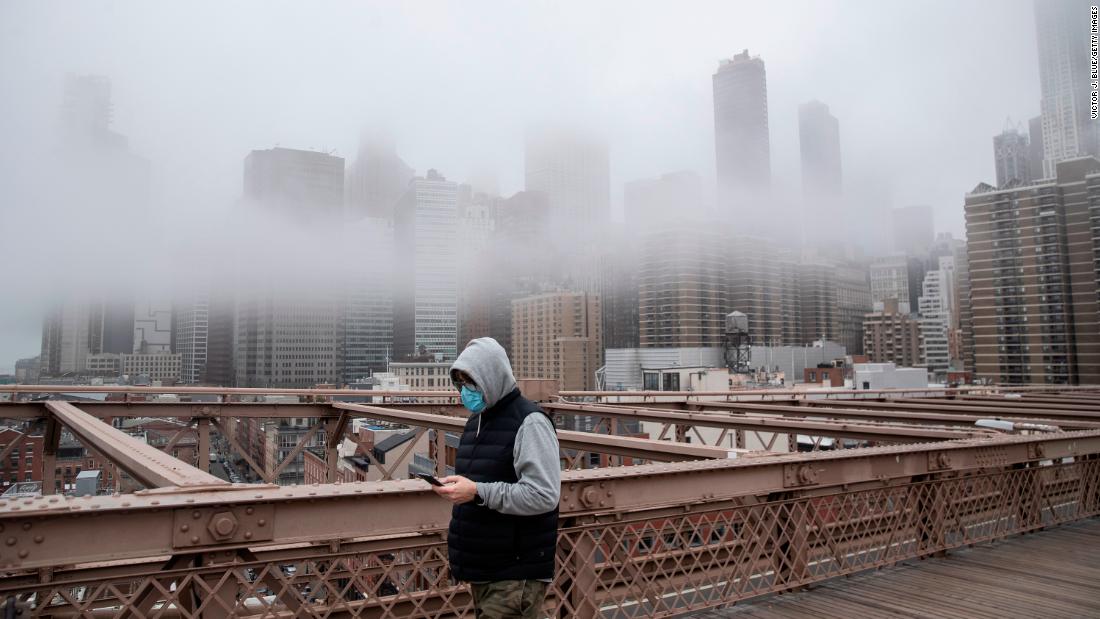  حاكم نيويورك: 280 وفاة جديدة..  وكورونا وصل من أوروبا وليس من الصين 