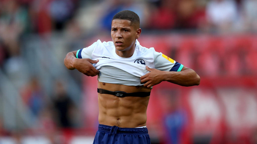  شالكه للصحيفة: حاريث يتدرب انفراديا.. والمدرب يطمح لجاهزيته الأسبوع المقبل 