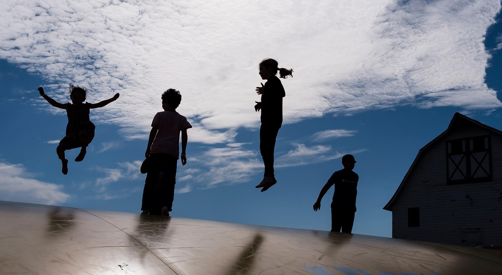 وزارة الصحة البريطانية.. أدلة تثبت انتقال كورونا بين الأطفال من دون أعراض