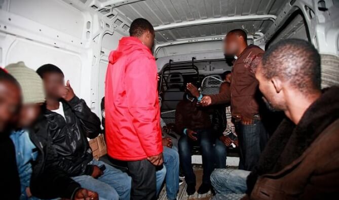  إيقاف 12 مواطنا إفريقيا بمكناس لتورطهم في جريمة قتل 