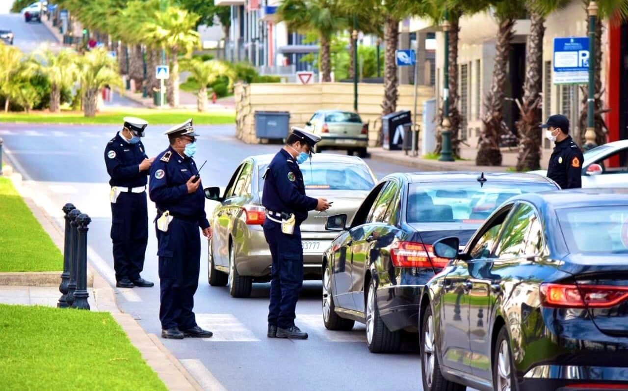  وسط توقعات بتمديد "الطوارئ": الداخلية تلجأ لـ"البراجات" وسط المدن 