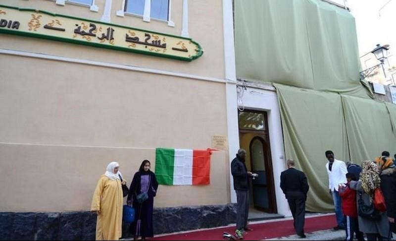  إيطاليا تستعد لفتح دور العبادة وجدل حول جاهزية المساجد في تطبيق الوقاية 