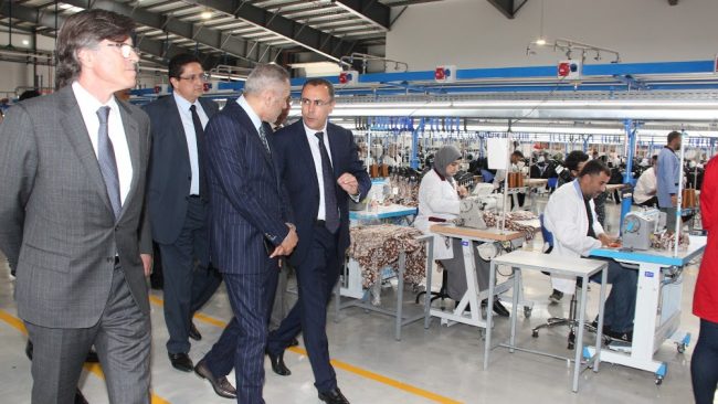 "الافتقار للشفافية" وتصريحات العلمي يطيحان برئيس جمعية صناع النسيج بالشمال