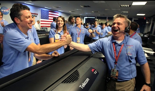 عالم مغربي يقود بنجاح وكالة "ناسا" الأمريكية لإنجاز في مجال فيزياء الكم