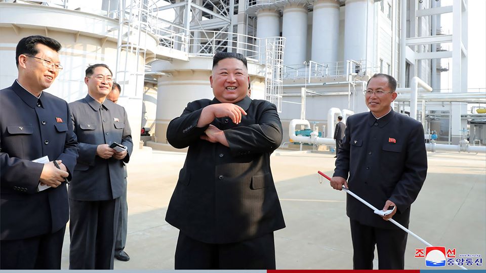  بعد اختفائه.. زعيم كوريا الشمالية يظهر للعلن (صور) 