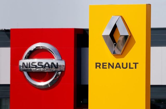  "رونو" الفرنسية لصناعة السيارات قد تغلق مصانع وتسرح عاملين 