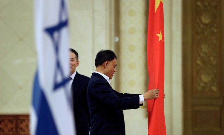 العثور على السفير الصيني لدى إسرائيل ميتا داخل منزله