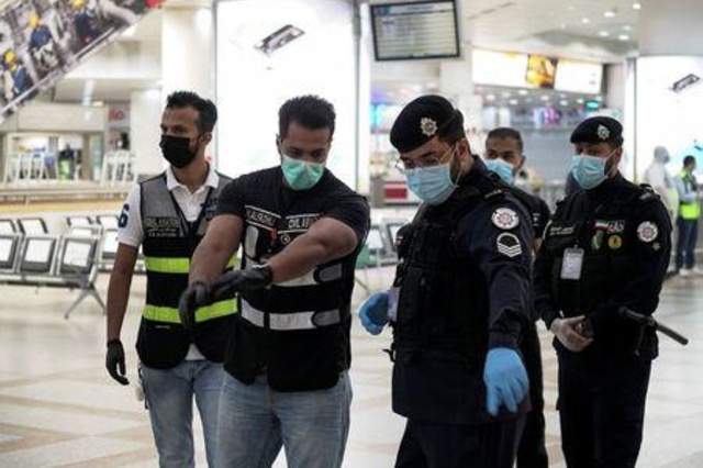 الكويت تستبدل الحظر الشامل بآخر جزئي