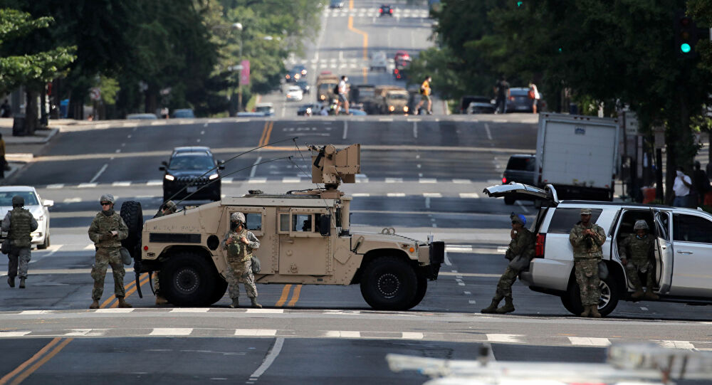  وزير الدفاع الأمريكي يُعارض نشر الجيش في المدن لاحتواء الاحتجاجات 