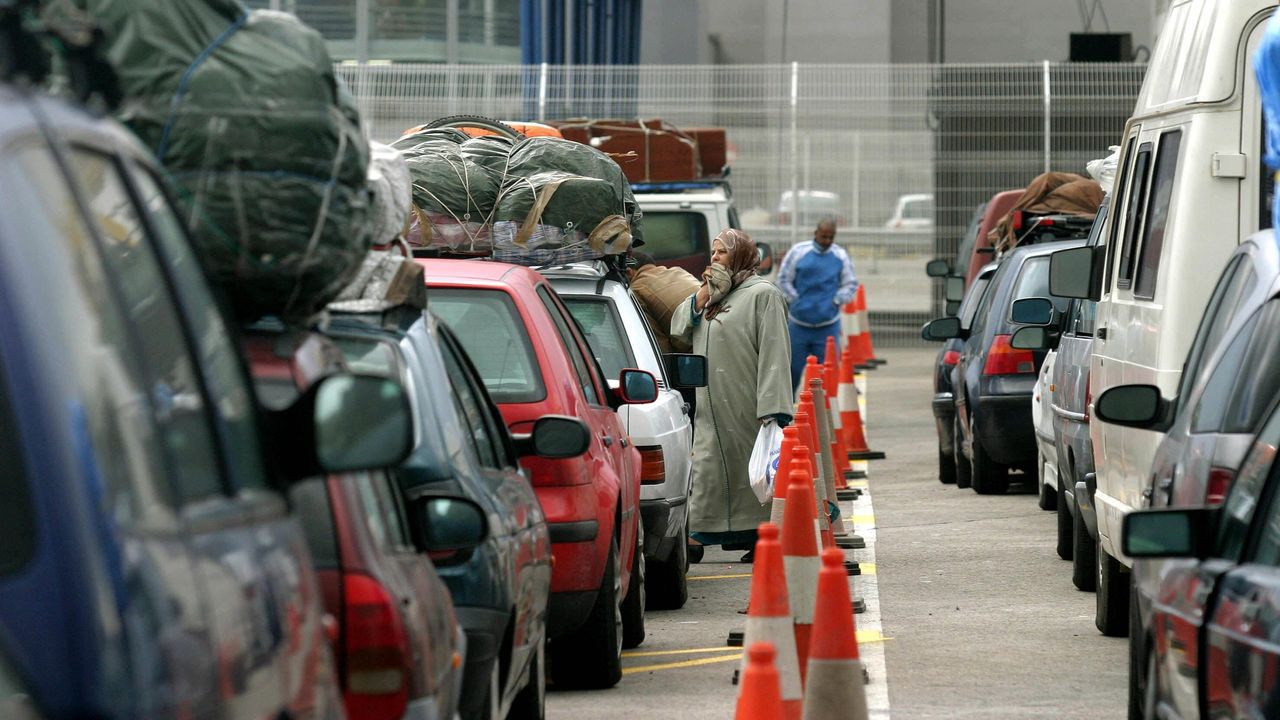  رئيس إقليم "الأندلس" يَدعو حكومة إسبانيا لإلغاء عملية "مرحبا" لعودة الجالية المغربية 